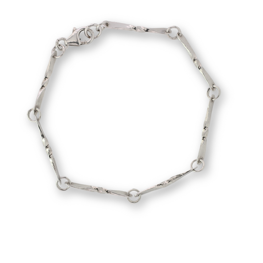 Handcrafted sterling silver specialty chain bracelet by Vijara jewelry.